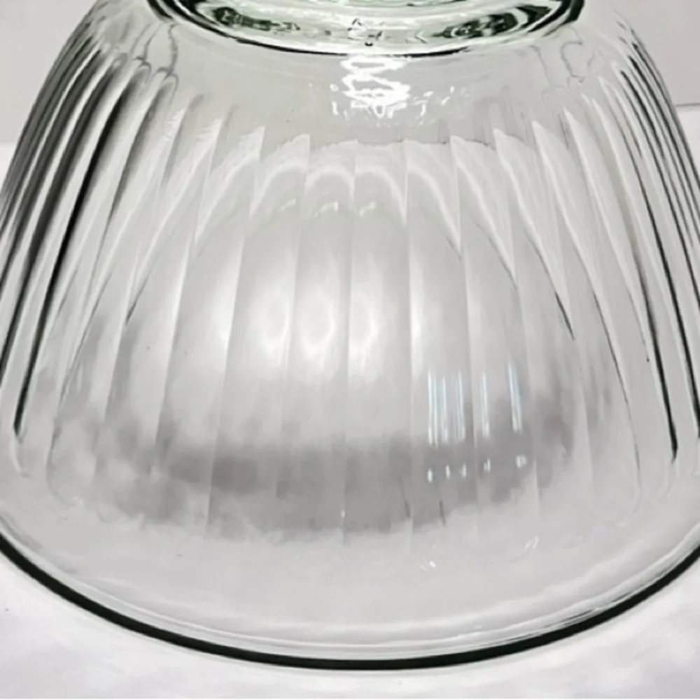 Pyrex 7401-S Clear Sculptured Glass Bowl – 3 Cup Ribbed Mixing Bowl